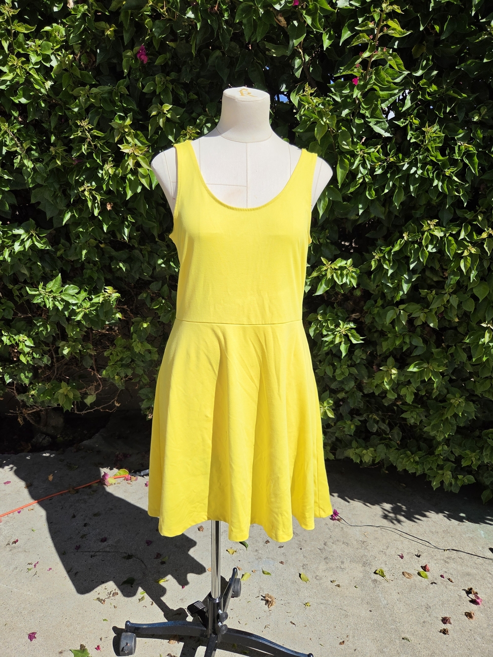 H&M Yellow Skater Dress Women's Medium Sleeveless Fit Flare Stretch